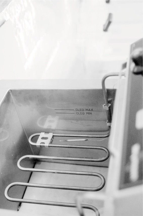 FRITADEIRA ELÉTRICA ZONA FRIA 15L DE PISO 5000W 220V FZP SKYMSEN - Foto 4